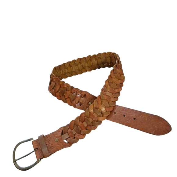 Fossil leather belt, chain woven, tooled flowers on end. Womens.  Size Medium. - Picture 1 of 8